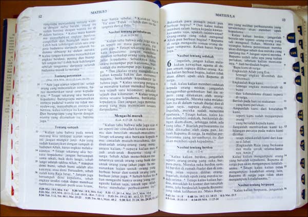 Berkas:Alkitab kabar baik 1985 mat6 besar.jpg