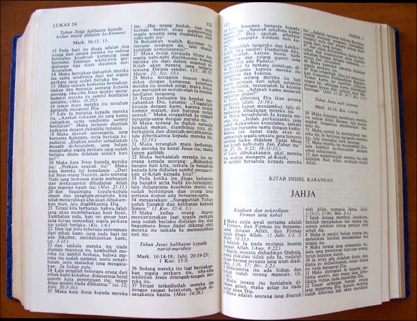 Berkas:Alkitab tl jahja1 besar.jpg