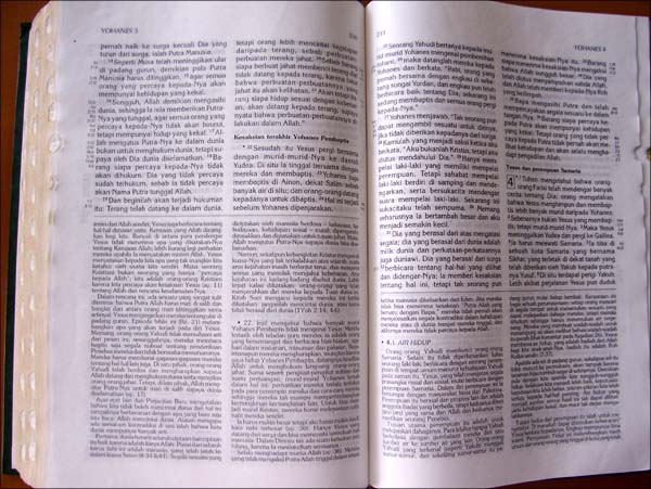 Berkas:Kskk 2002 yohanes3 besar.jpg