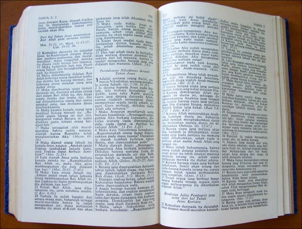 Berkas:Alkitab tl jahja3 besar.jpg